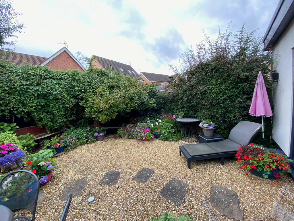 Courtyard style a...