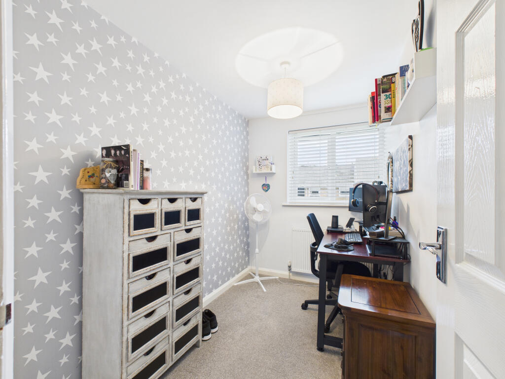 CAM01984G0-PR0527-STILL017