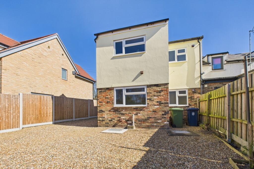 CAM02545G0-PR0358-STILL007