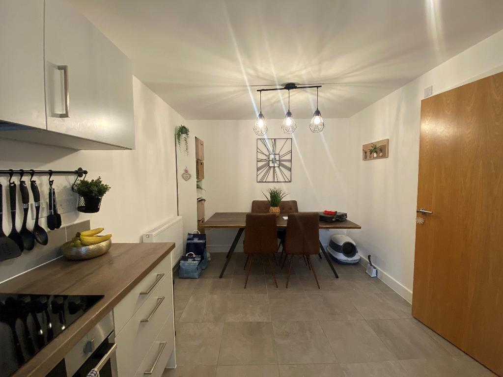 Kitchen/ Dining Area