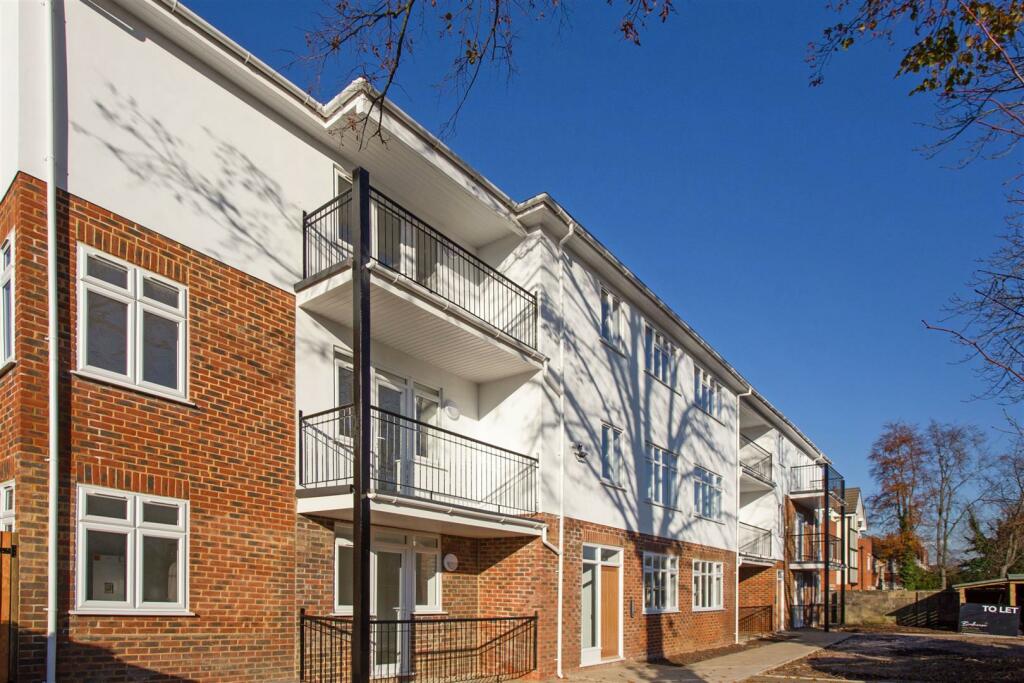 72 Brighton Road 310909  (2).jpg