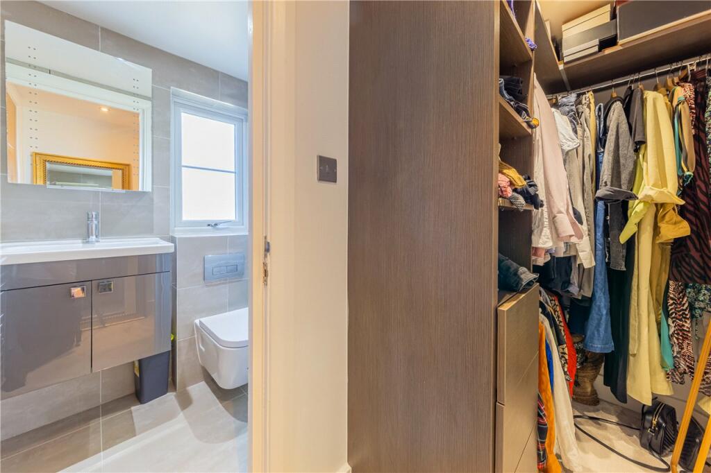 Dressing/Shower Room