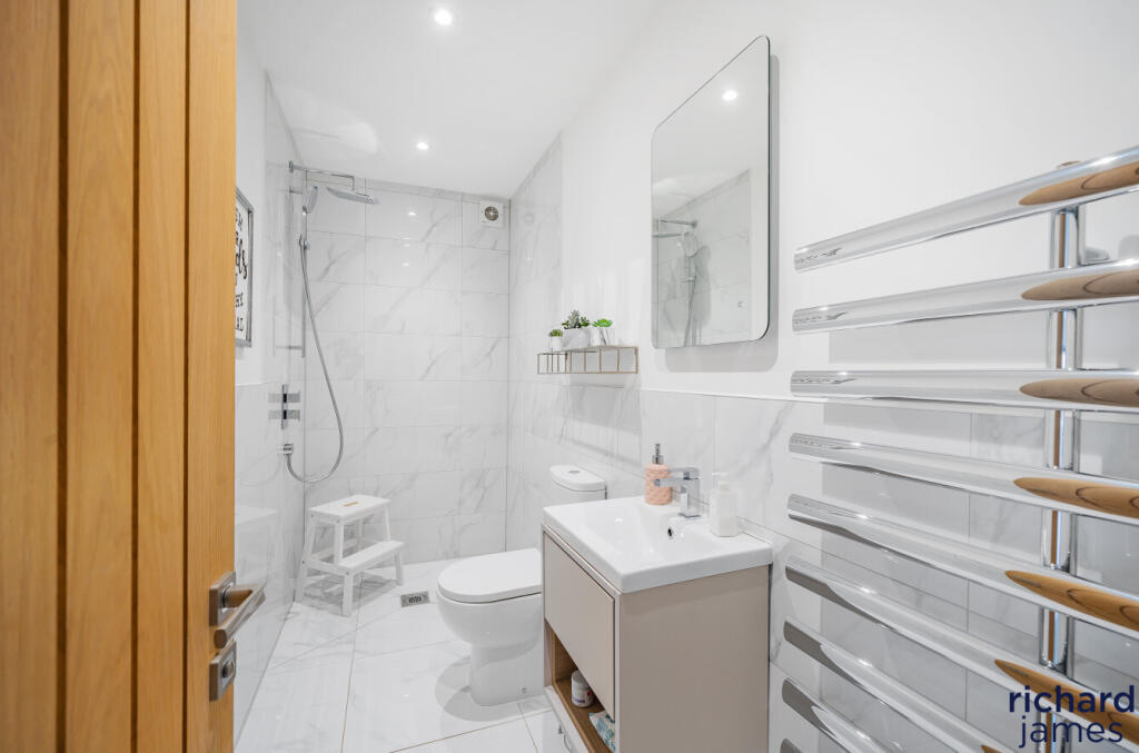 f140fa88-2b90-461...