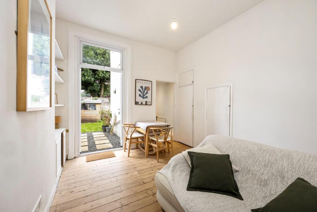 Granville Road, 6, Flat A-009.JPG