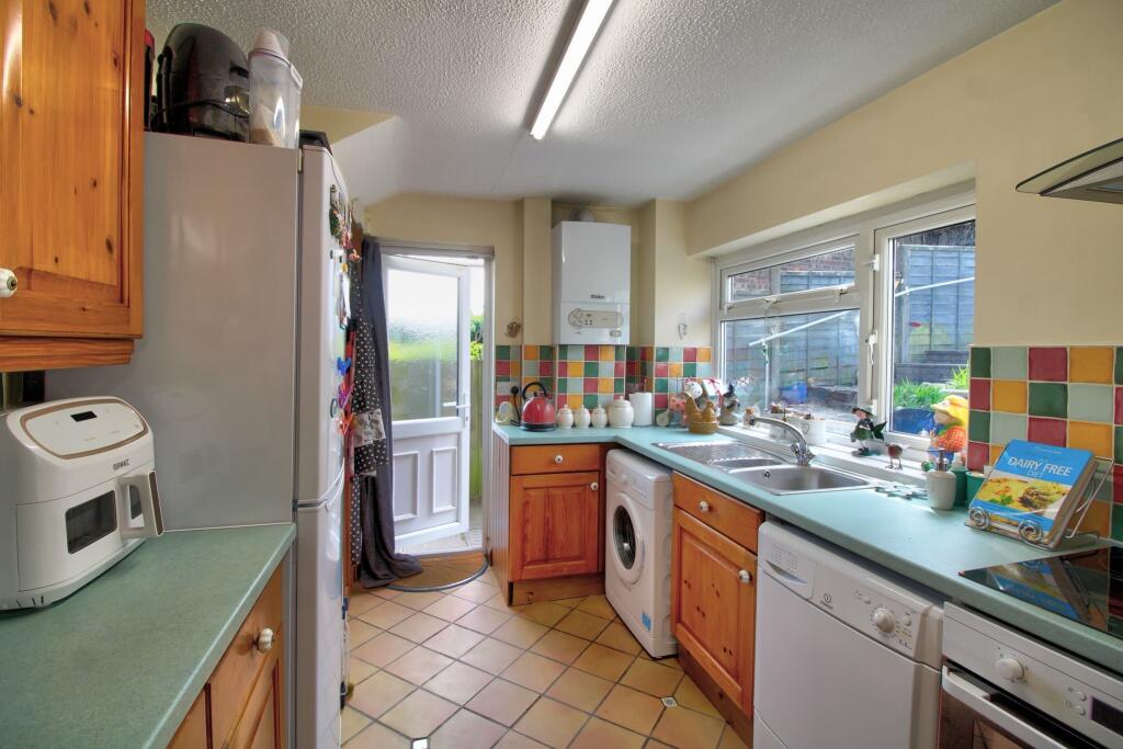 00d3fda5-1ad3-458a-b946-b2e174cd0cbd