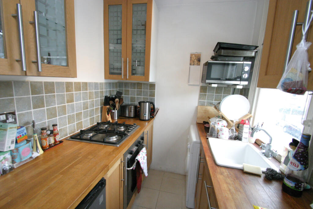 Salvin Road 12b kitc