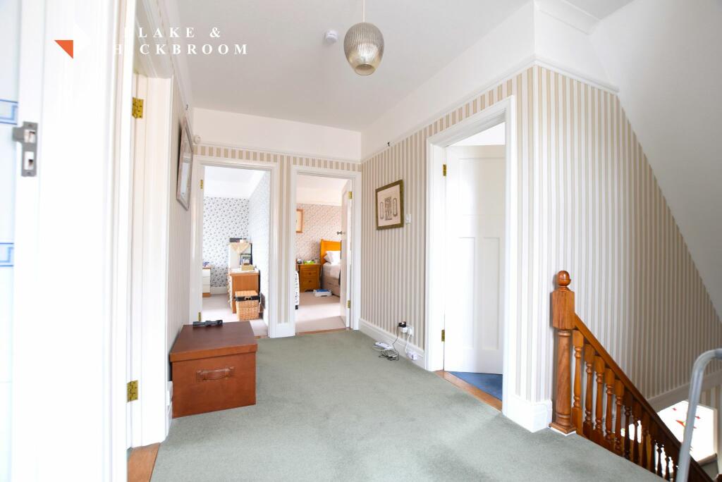 FIRST FLOOR LANDING