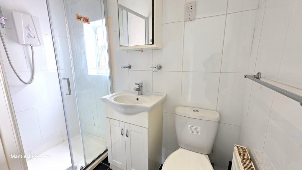 SHOWER ROOM