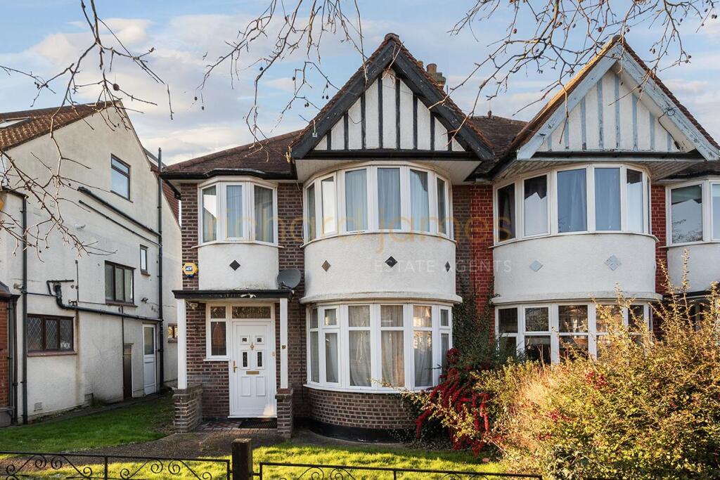 Hale Drive, Mill Hill, NW7