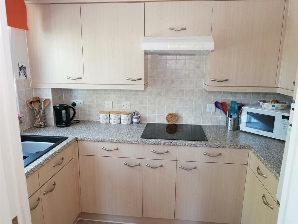 kitchen: