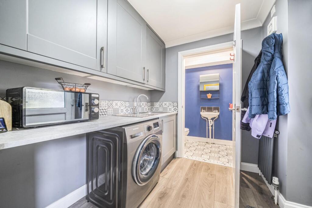 UTILITY ROOM.jpg