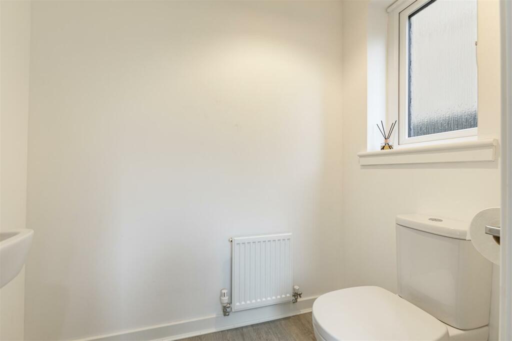 8 Knoll Park Drive Galashiels 23.JPG