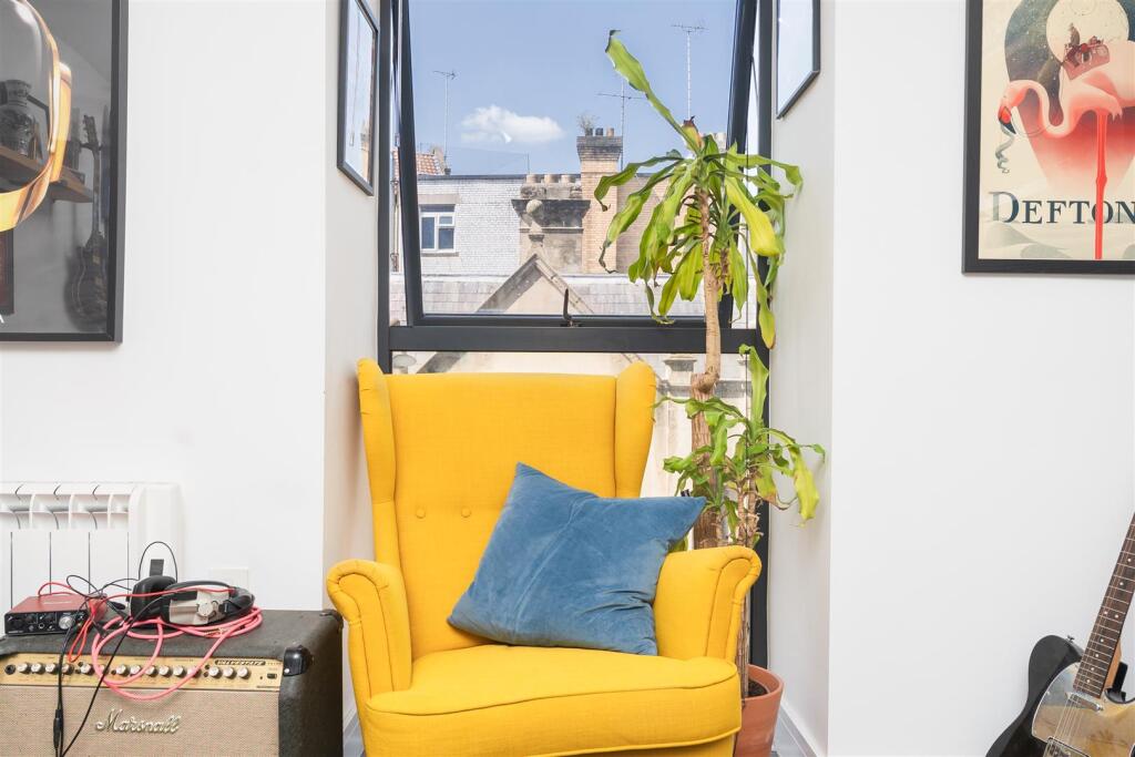 Flat-18-28-Baldwin-Street-BS1-13.jpg