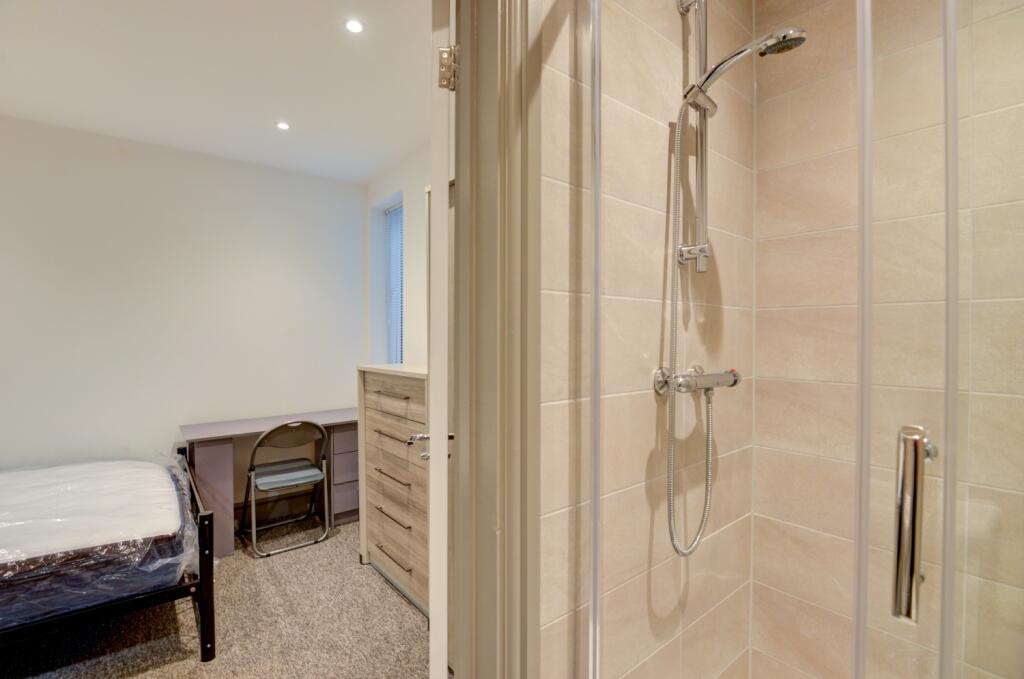 35 Sutherland Road-21