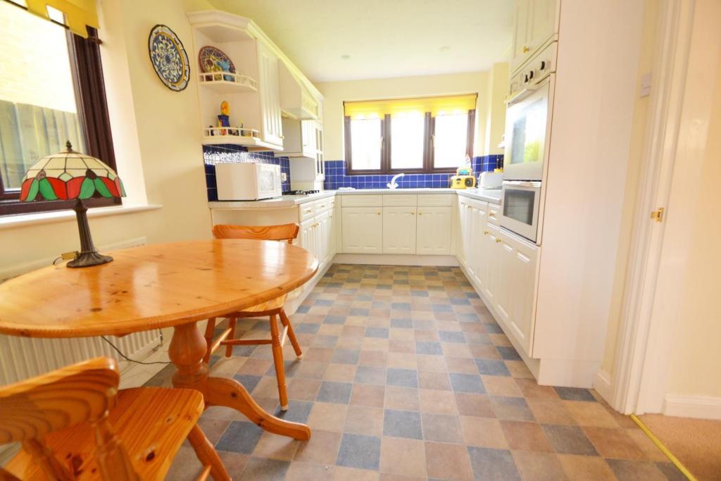 Kitchen/Breakfast Ro