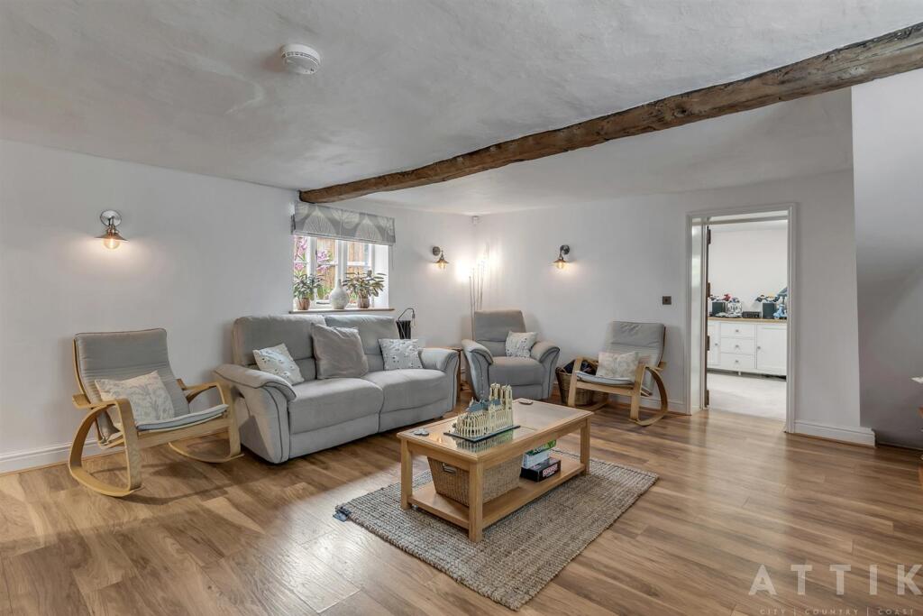 24 Newmarket Road, Norwich, NR46UE (29).jpg