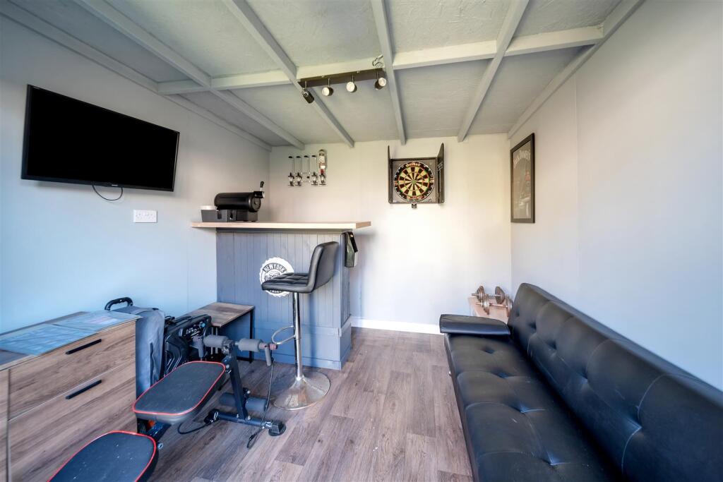 36 Henniker Rd-37.jpg