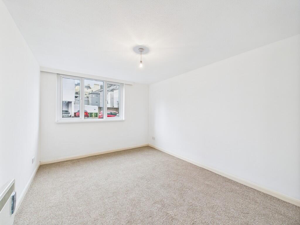 CAM02089G0-PR0549...