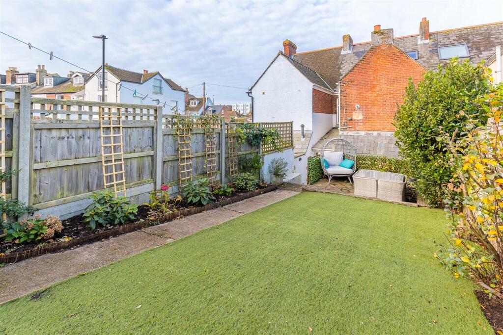 Garden 3.jpg