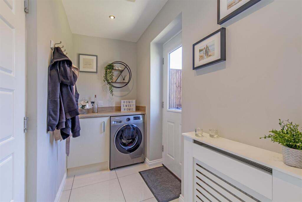 Utility Room-1.jpg