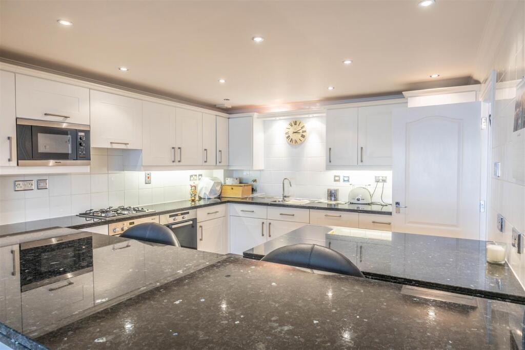 Breakfast Bar