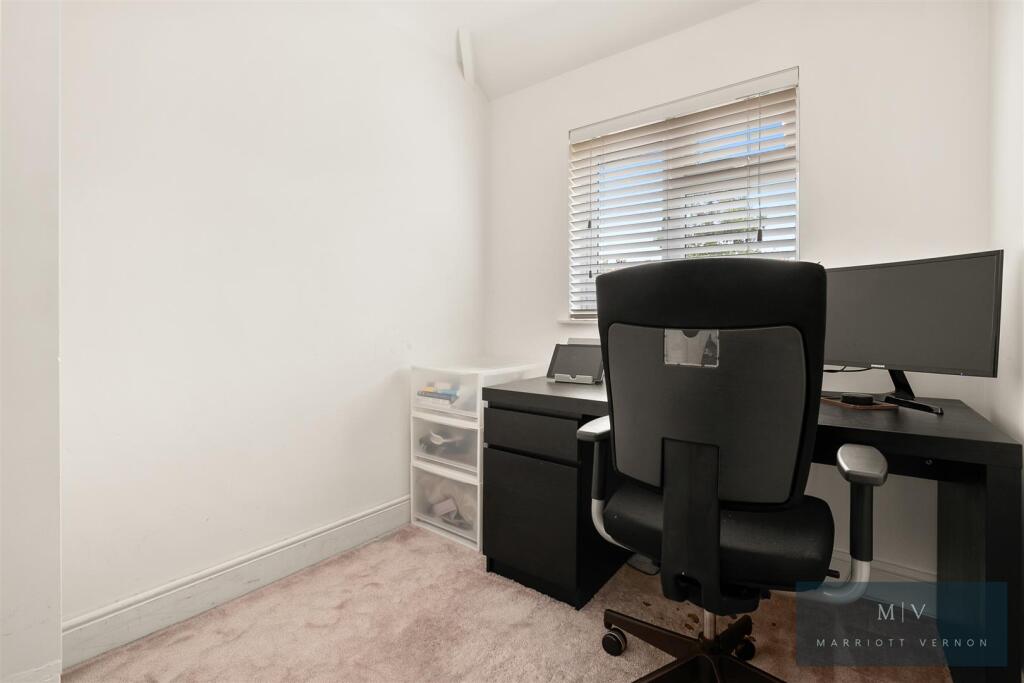 Queenhill Road 17 MV-4.jpg