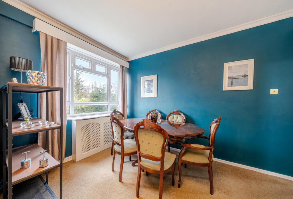 1385528-3-69282fc...