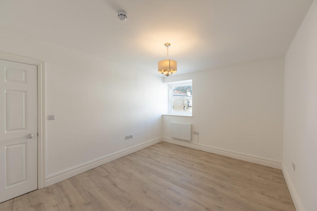 Flat 10 13-14-6