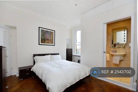 Bedroom 3 (With Ensuite)