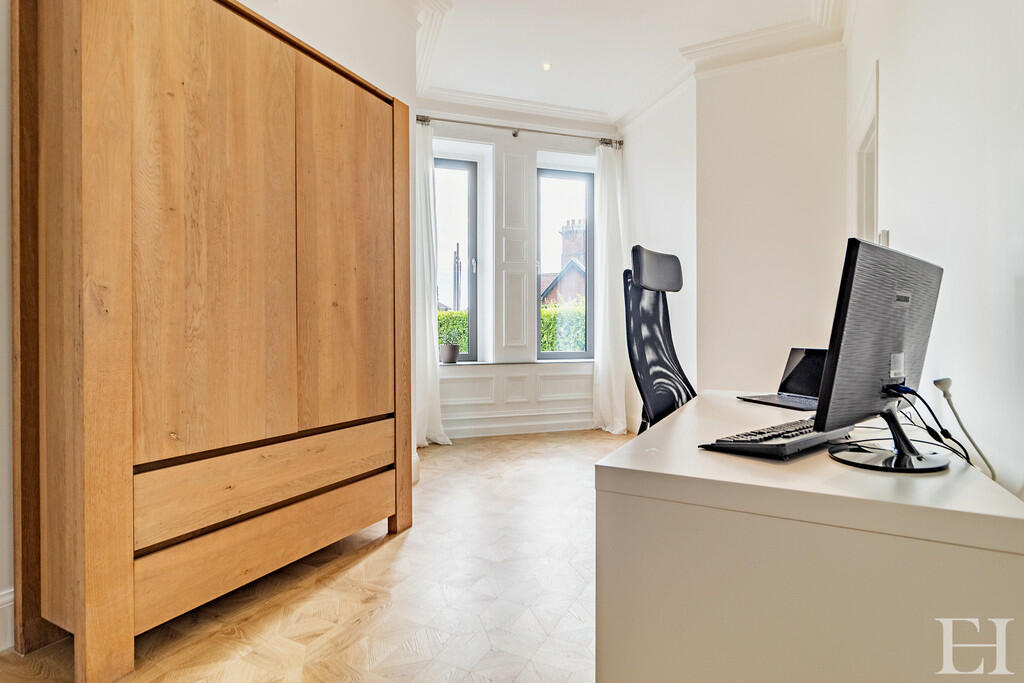 8623234-interiorW...