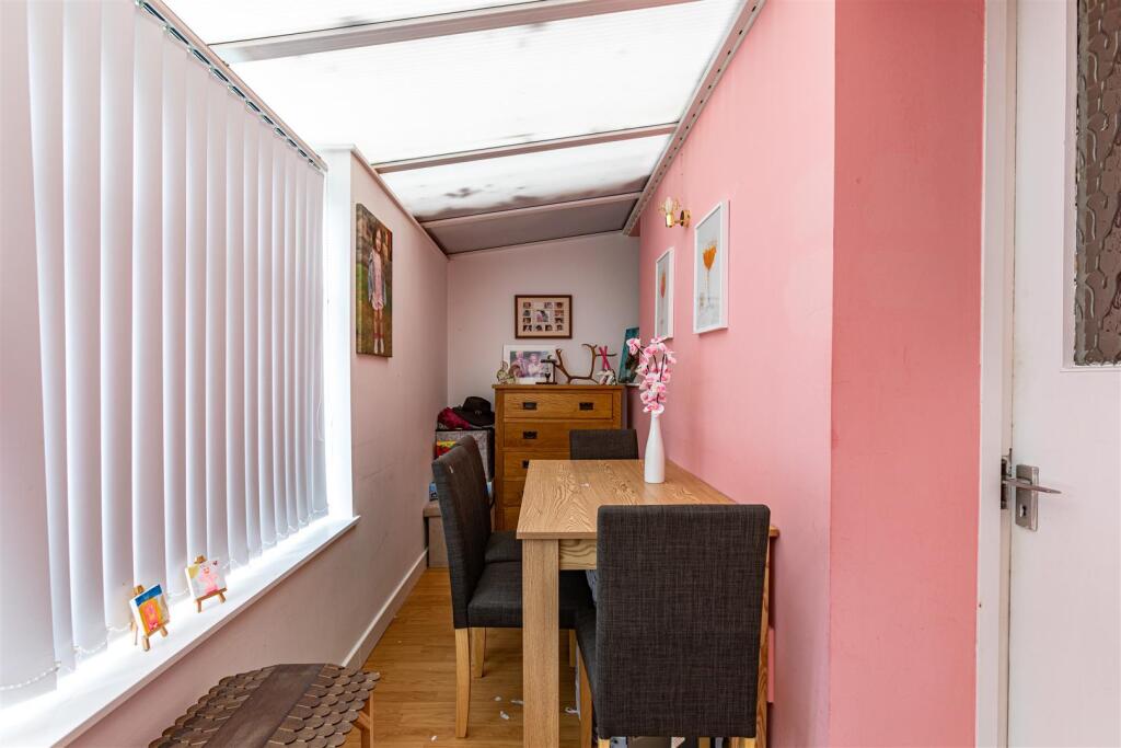 2 Abbots Place Galashiels 17.JPG