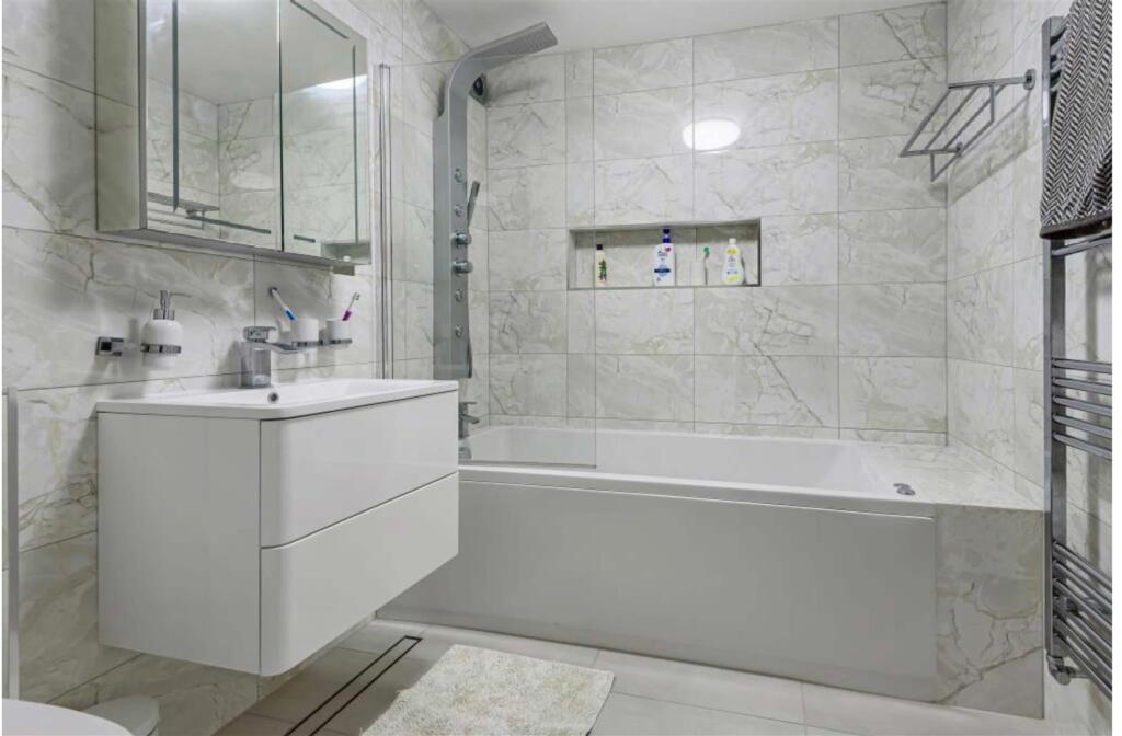 Millstone_Bathroom.jpg