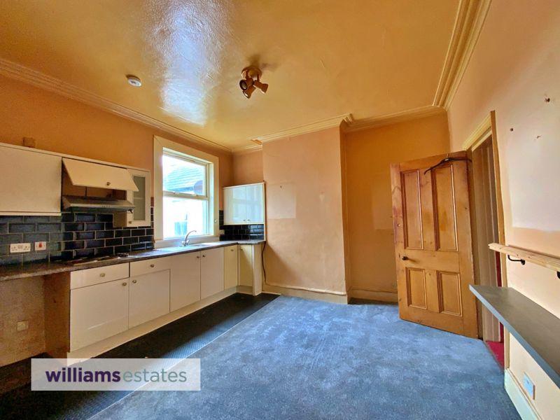 Lounge Kitchen