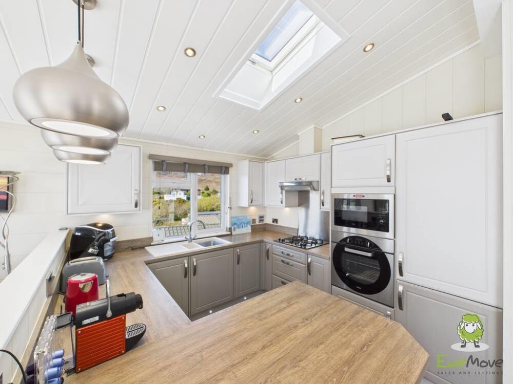 Kitchen - Park Home Emily Dimelow Ewemove Whitchur