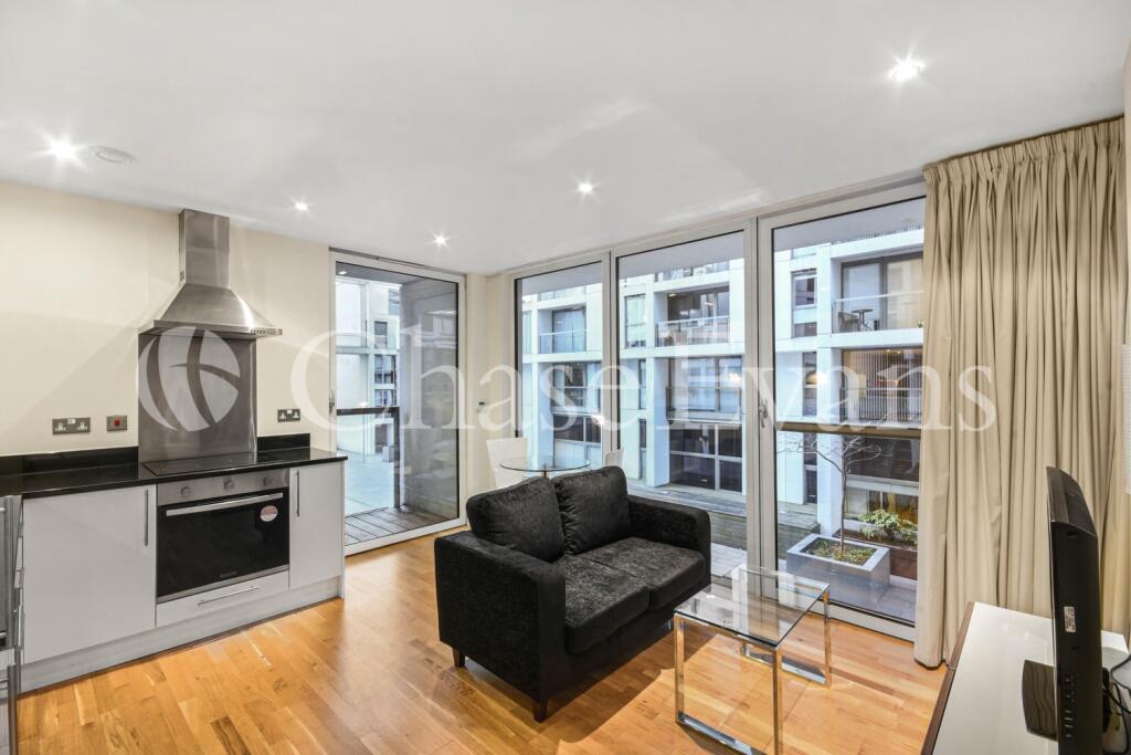 Cobalt Point, Lanter