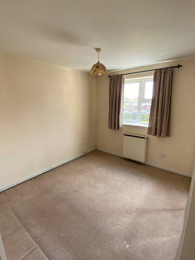01323 737373