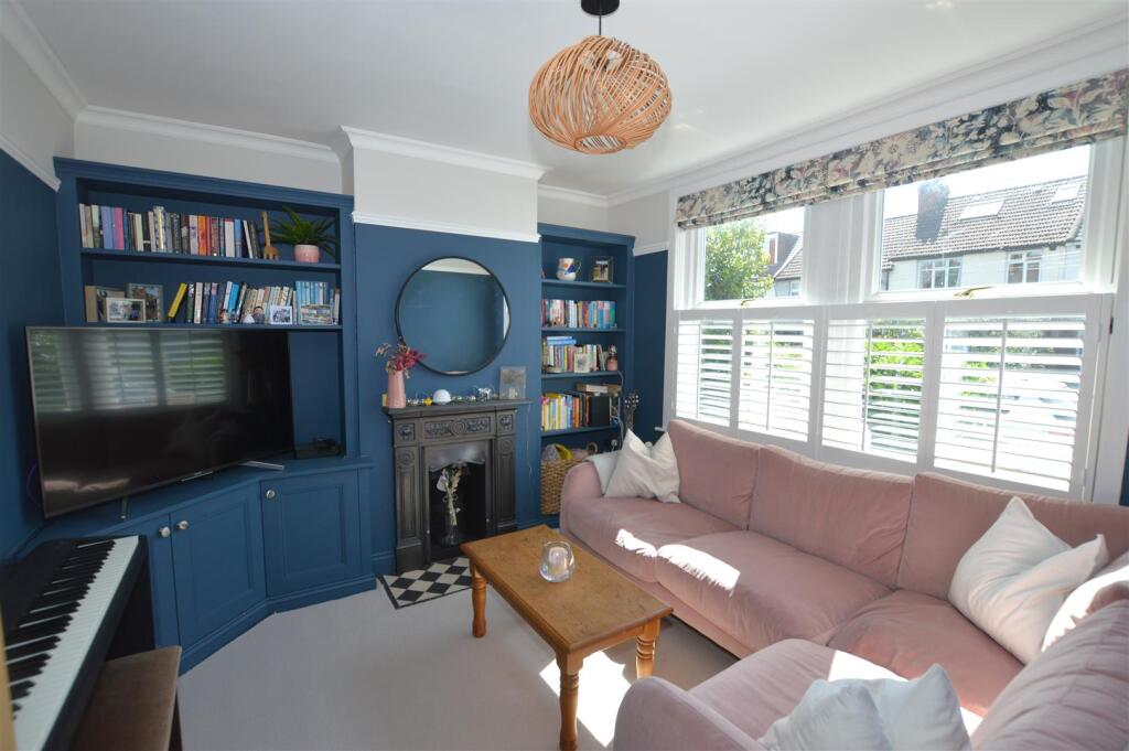 40 Hounslow Road living room.JPG