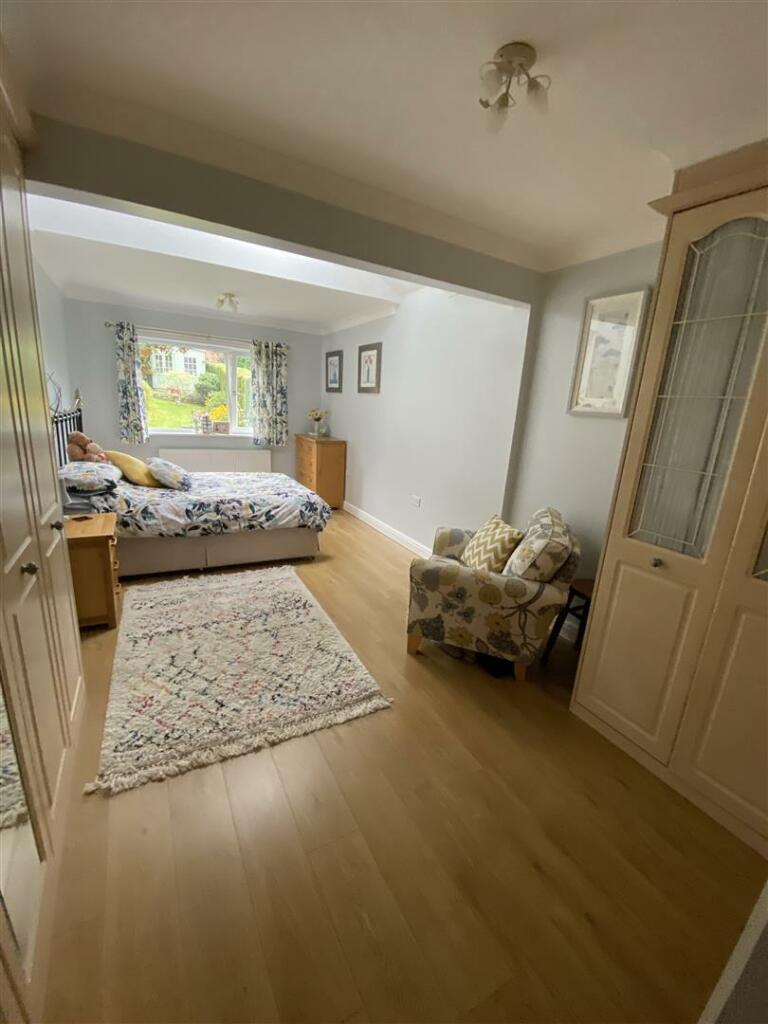 Master bedroom rear: