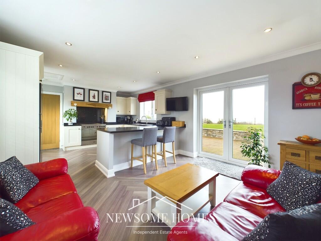 Kitchen/ Family Room