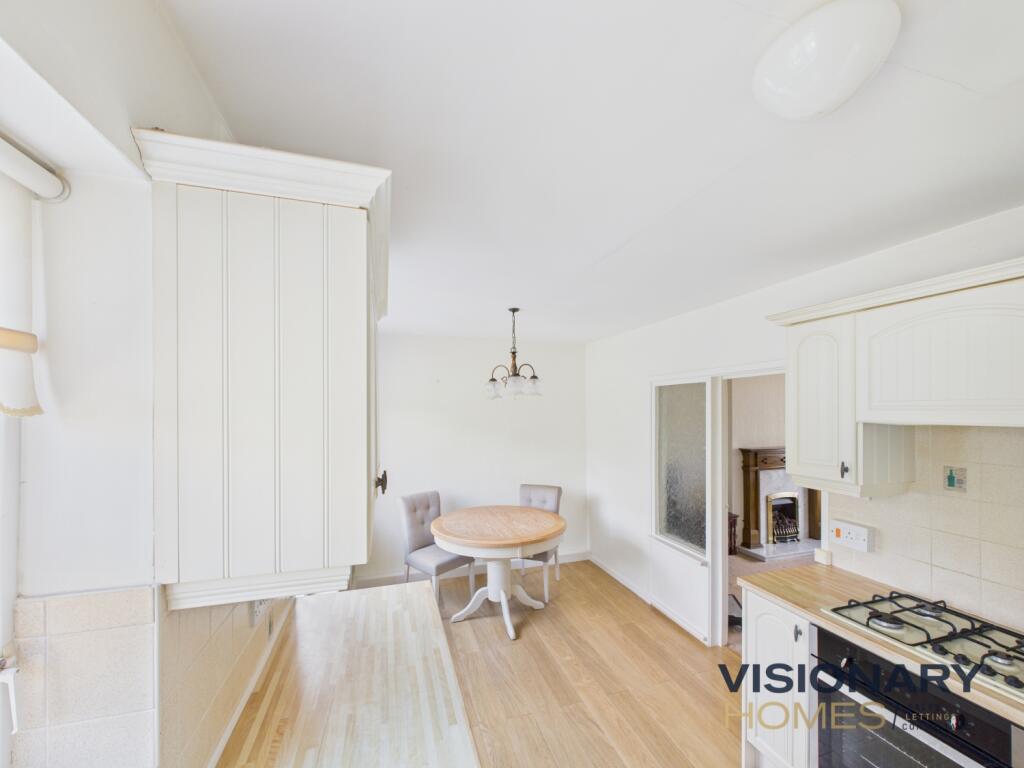 CAM03522G0-PR0210-STILL012