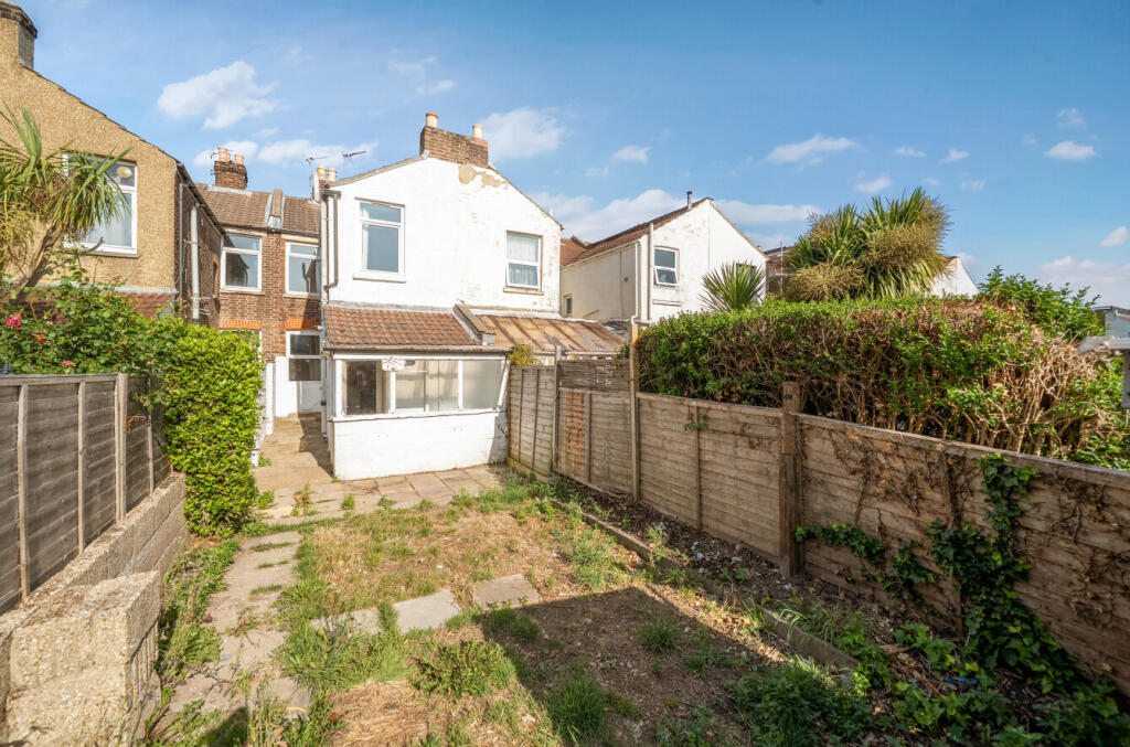 1331671-18-6883c5...