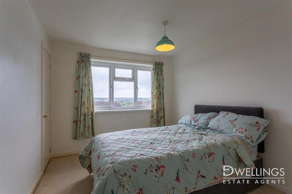 DWELEST - 62 Hawthorn Cresent, DE15 9QP-0011.jpg