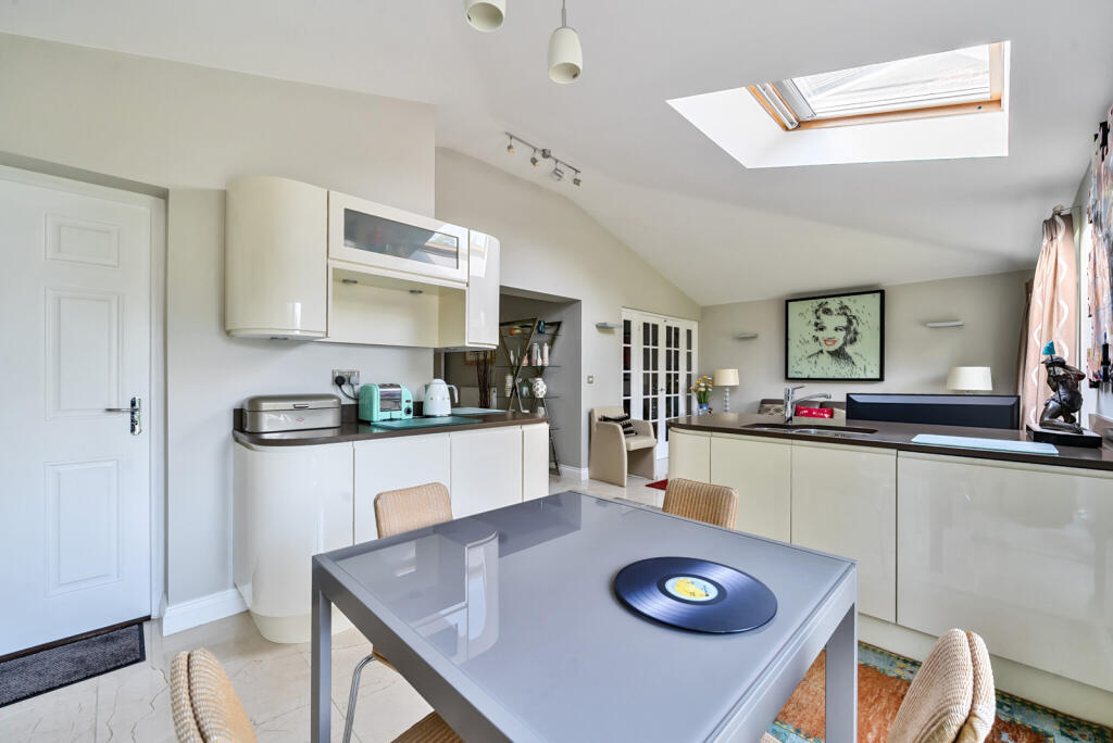 17-681b256c6f7b0-...