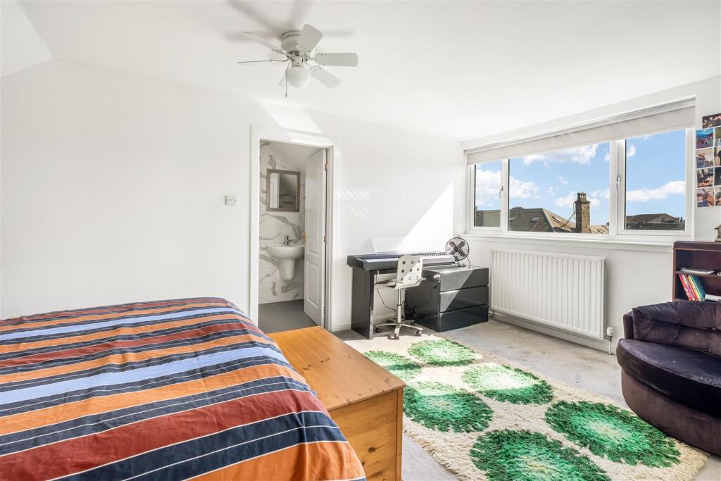 21A Monifieth rd (1).jpg