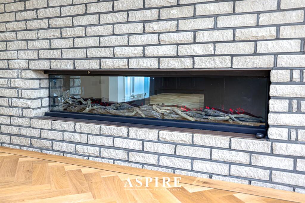 Aspire Estate Agents999090.jpg