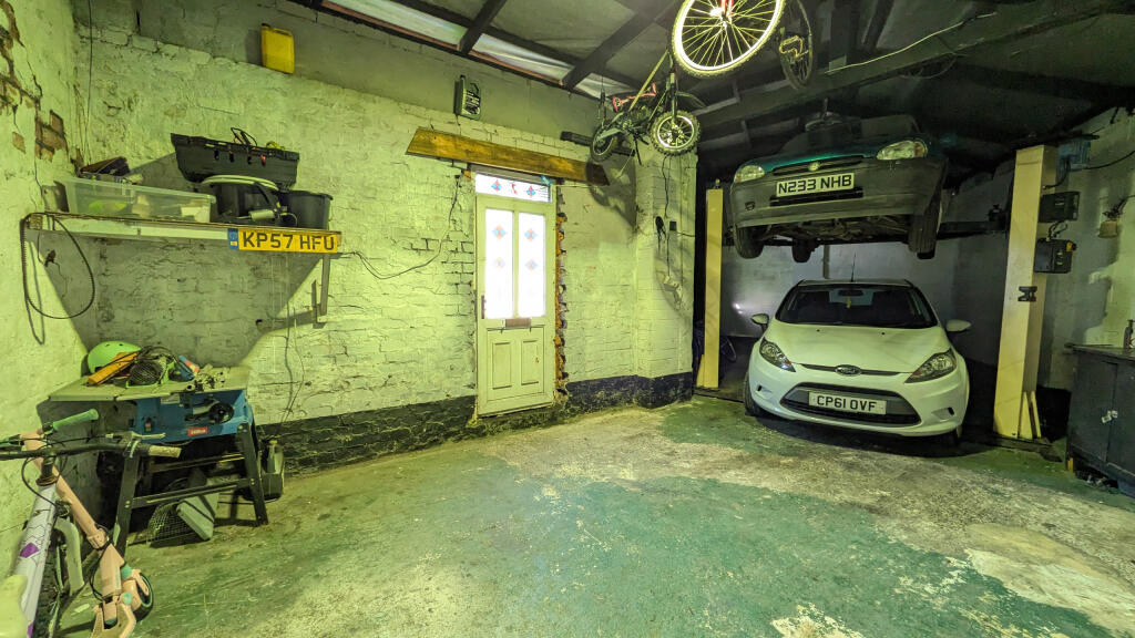 PXL_20250905_095428842.MP