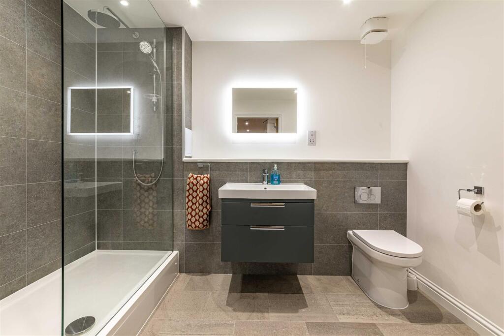 7 West Grove Apartments Melrose Low Res 24.JPG