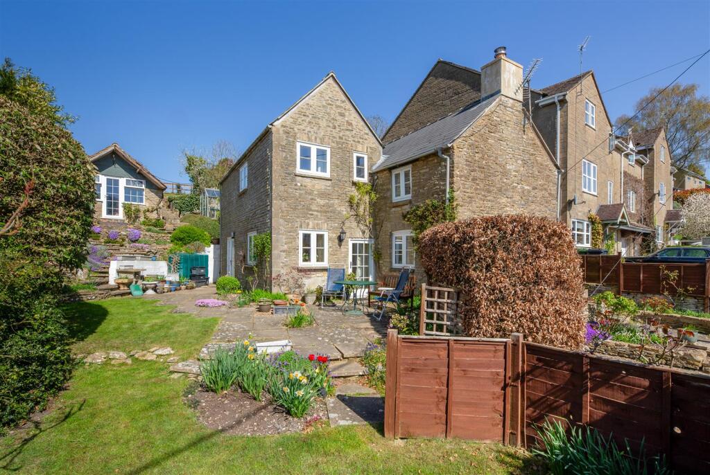 10 North Cerney GL7 7DE-2.jpg
