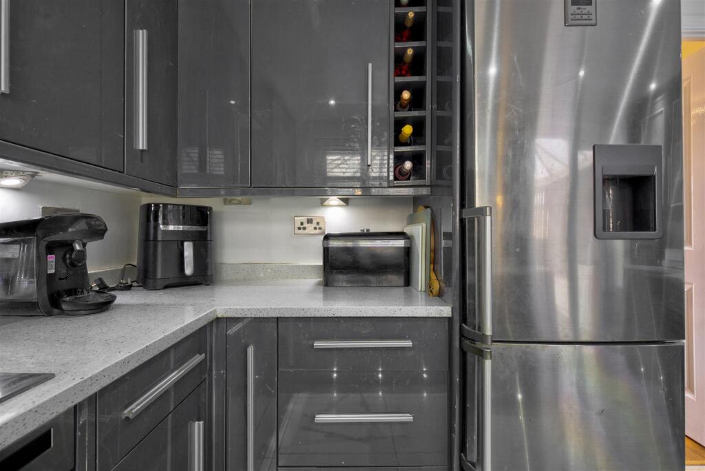 66 dixon green farnworth bl4 7eq-19.jpg