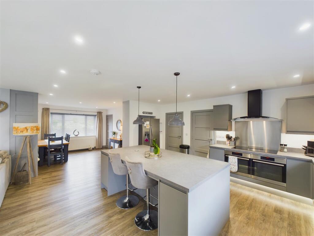KITCHEN/DINING/LIVING AREA